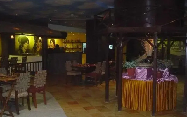 Celebrity Boutique Hotel by OYO Rooms