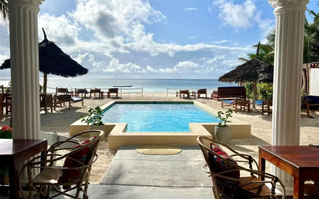 African Paradise Beach Hotel