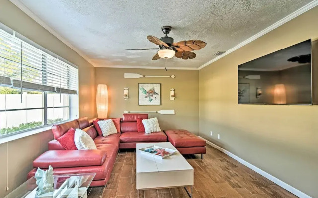 Idyllic Largo Escape w/ Private Pool & Lanai!