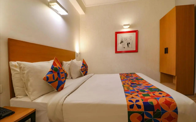 Fabhotel Lord Inn