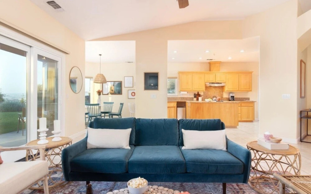 Mustang by AvantStay | Secluded Getaway w/ Vineyard Views & Pool