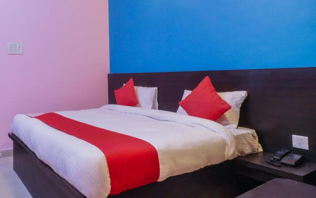 OYO 24615 Hotel Shivam Palace вид на фасад