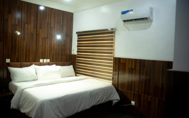 Enland Suites & Apartments
