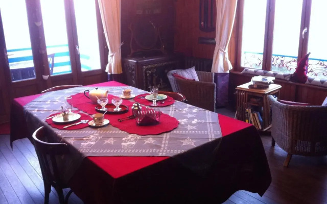 Villa de Jade
