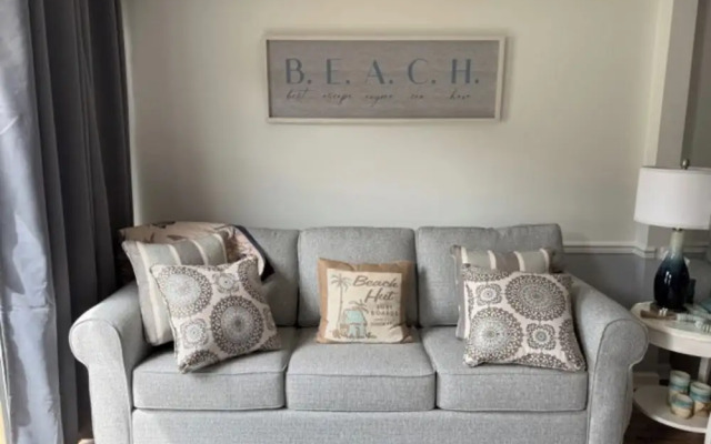 Calm & Cozy Escape with Scenic Views