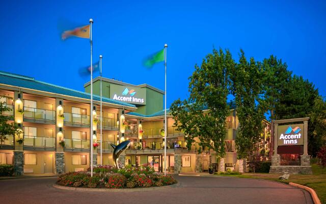 Отель Accent Inns Victoria Канада, Саанич - отзывы, цены и фото номеров - забронировать отель Accent Inns Victoria онлайн вид на фасад