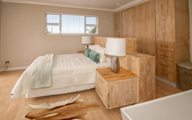Luxury, modern double story beach house