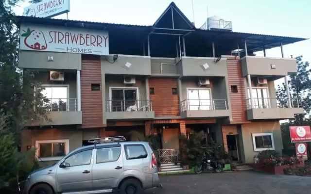 OYO 10236 Strawberry Homes