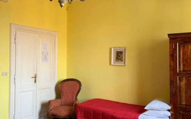 Amico Hotel