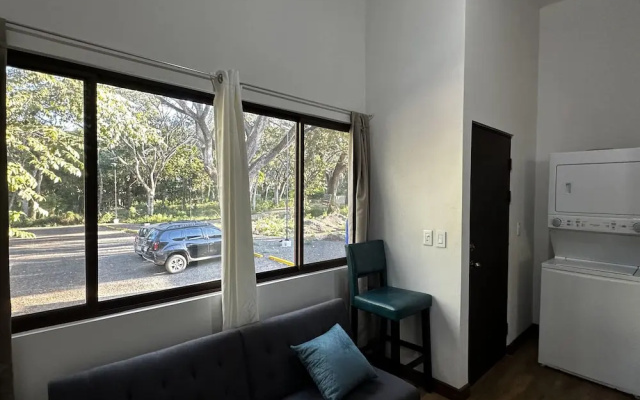 Peaceful Apartment in Tamarindo, 50m to the Beach