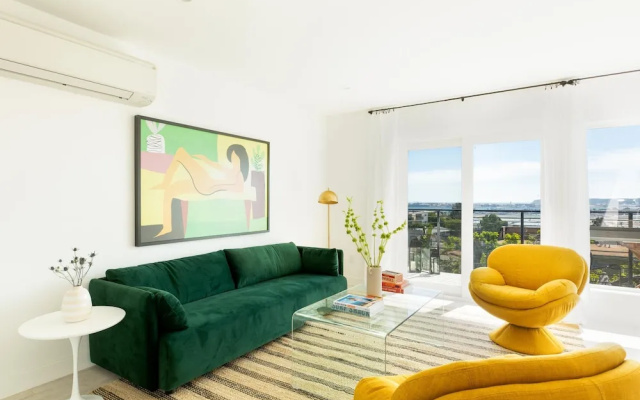 Avalon Buyout by AvantStay | Mins to Gaslamp | Rooftop w/ BBQ | Sleeps 24!