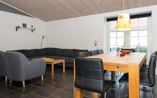 10 Person Holiday Home in Blavand-by Traum