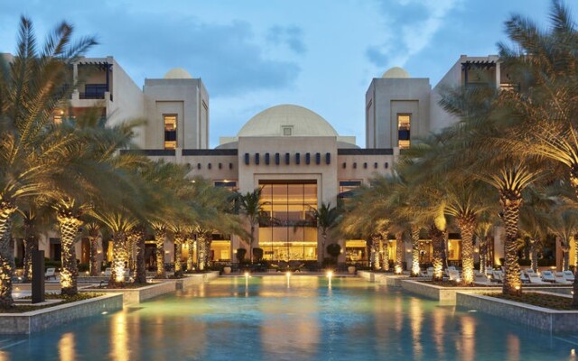 Отель Hilton Ras Al Khaimah Resort & Spa вид на фасад