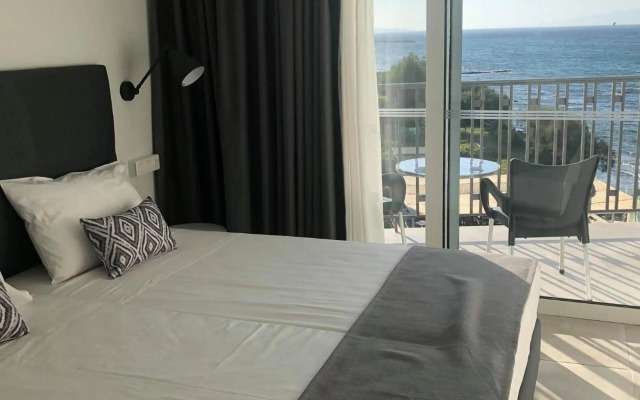 Golden Coast Resort