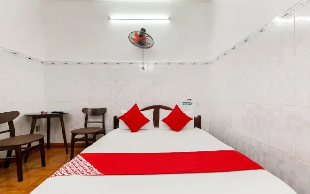 Hoang Anh Hotel by OYO Rooms