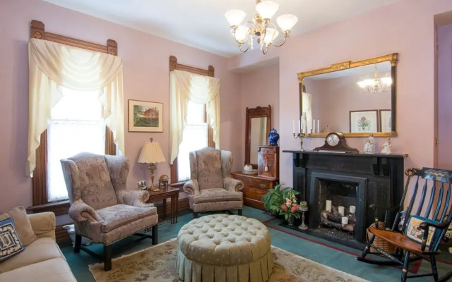 Harrison House Bed & Breakfast
