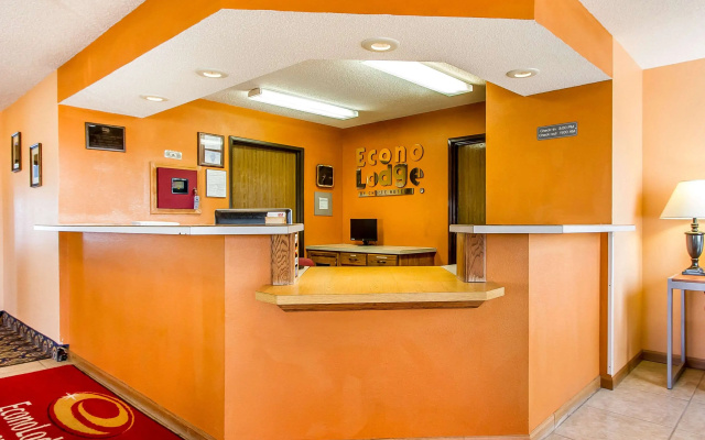 Econo Lodge Inn & Suites Pekin - Peoria Area