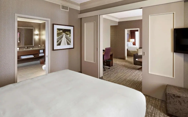 Mayfield Inn & Suites