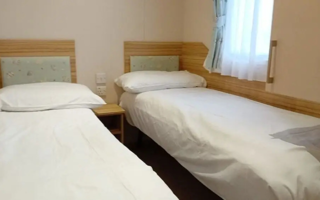 Golden Sands Plot K2 Bed Caravan