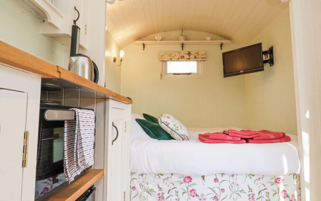 Woodlands Retreat Shepherd's Hut