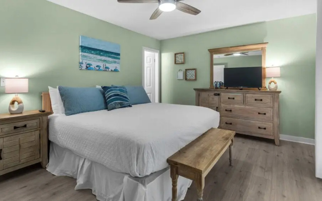 2br/2.5ba, Pool, Tennis, Beach Access!