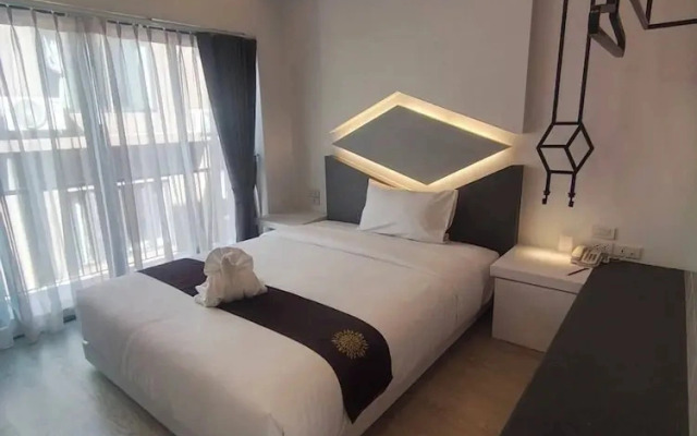 ARNI HEXA Hotel at MRT Samyan