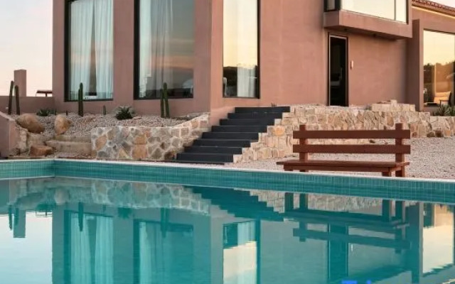 JiaoYin cliffside seaview villa