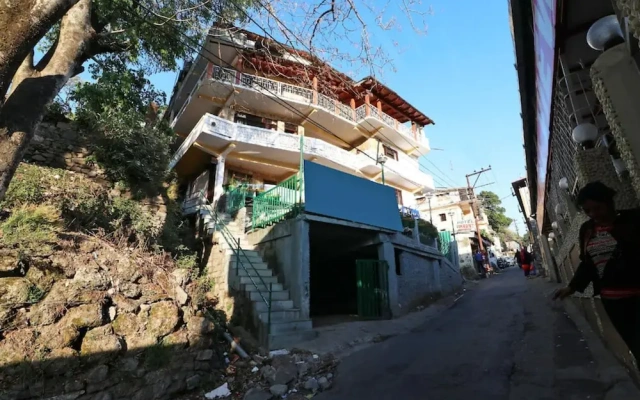 Goroomgo New Bharat Nainital