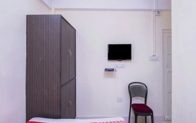OYO 16152 Home Away Home