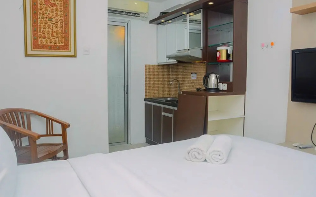Comfort and Minimalist Studio Bassura City Apartment by Travelio