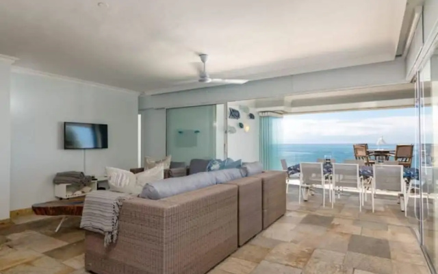 3 Bedroom Beachfront Apartment