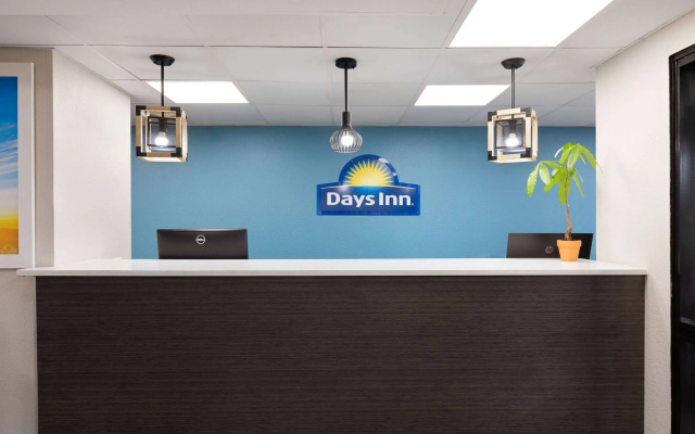 Days Inn by Wyndham Clarksville North