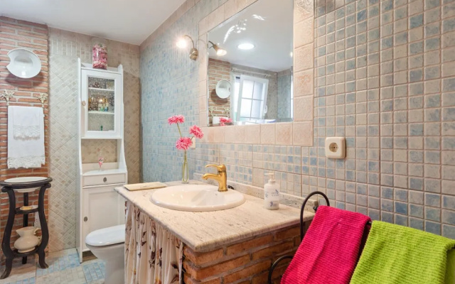 Lovely Chalet in Polop With Swimming Pool