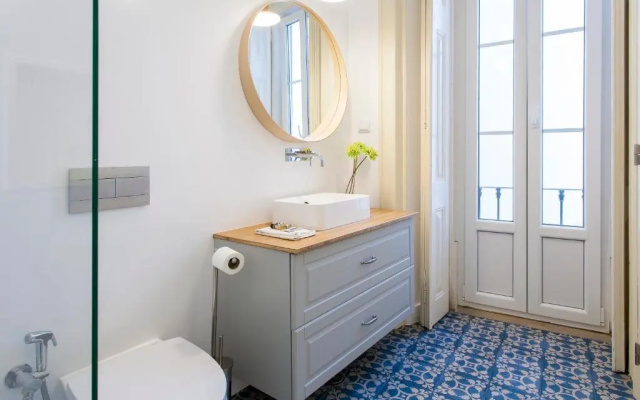 Bairro Alto 3 Bedroom Patio Flat!