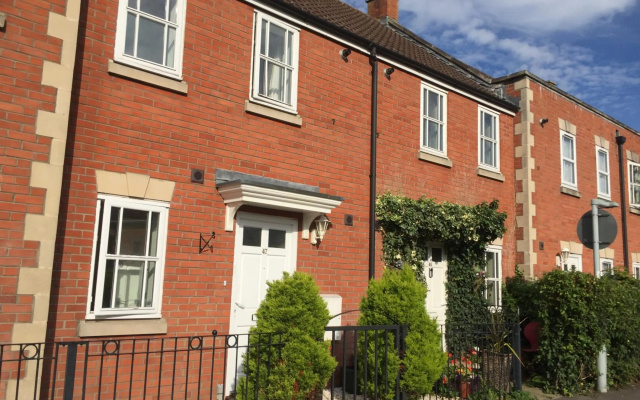 Modern Home just off Glastonbury High Street
