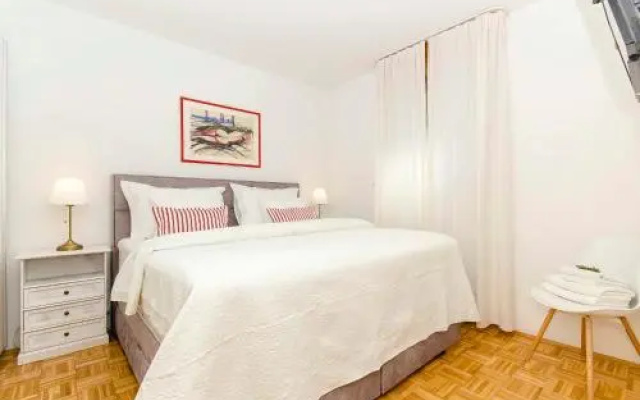 Apartment Maya
