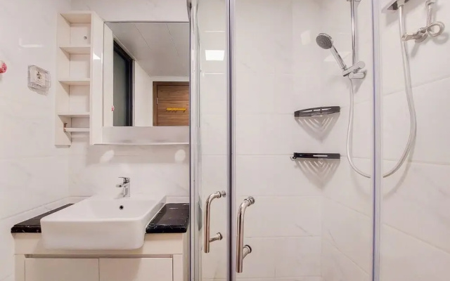Strategic And Simple 3Br Sky House Bsd Apartment