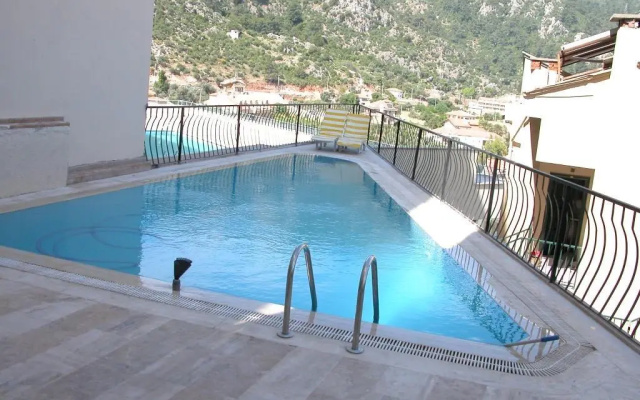 Es Apartments