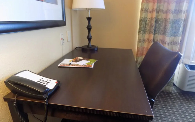 Holiday Inn Express Hotel & Suites Evansville
