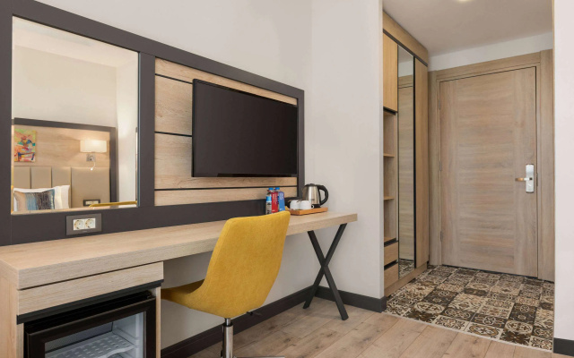 Ramada Encore By Wyndham Istanbul Basin Express
