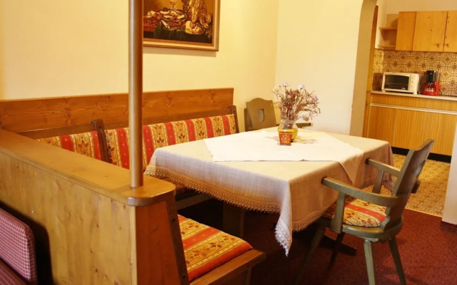 Luxurious Apartment in Sankt Martin bei Lofer With Garden