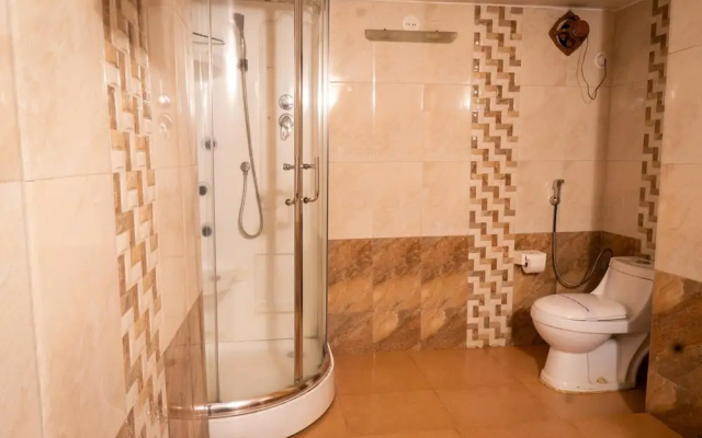 Alcove Beach Resort
