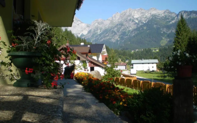 Schwarzenbacher
