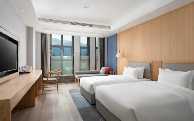 Holiday Inn Express Huangshi Cihu Lake by IHG