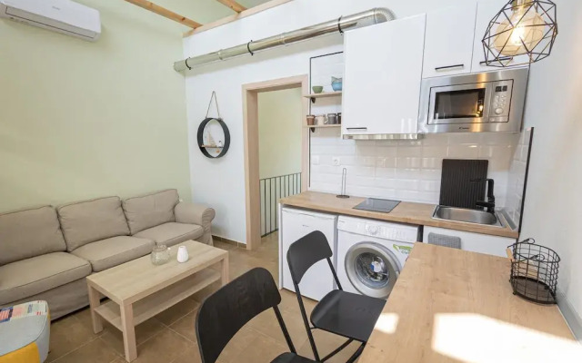 Topos Maisonette Left by Rentalspro