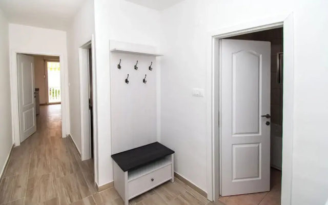Apartments Tiho