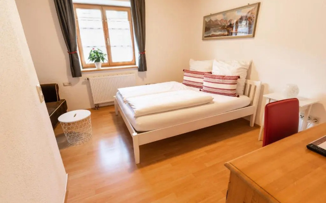 Ammergau Lodge