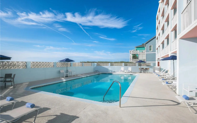 Golden Sands Carolina Beach Oceanfront, Tapestry by Hilton