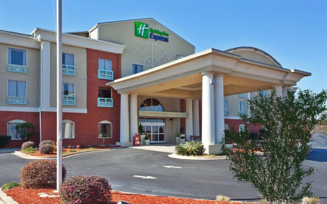 Holiday Inn Express & Suites Thomasville by IHG