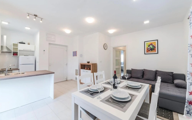 Amazing Home in Veli Rat With Wifi and 2 Bedrooms
